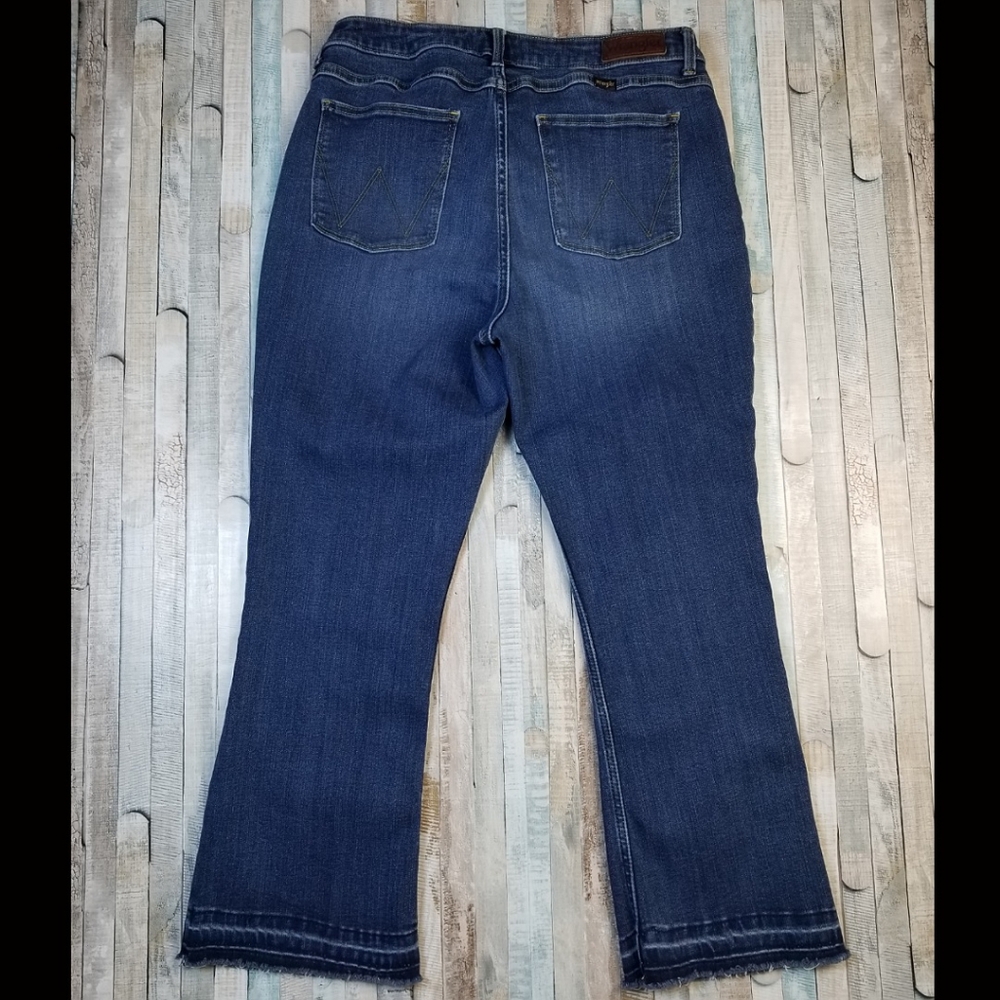 Wrangler High Rise Kick Flare Jeans - Picture 5 of 11